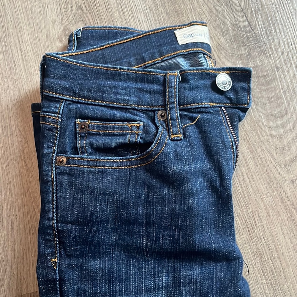 Gap 24R (00) Dark Wash Skinny Jeans